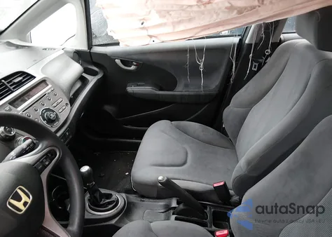 2011 Honda Fit z USA, uszkodzony, nr VIN JHMGE8G31BS001310